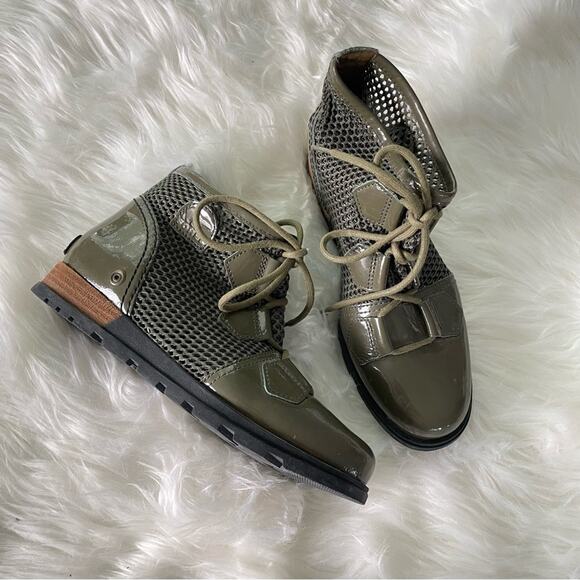 Sorel Women’s Major Lace Mesh Boot Patent Leather Hunter Green Lace-Up Flats 6.5 - Picture 3 of 9